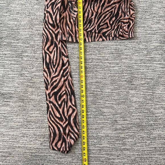 NWT Dundas x Revolve Lana Mini Dress
Natural Zebra Metallic Small - Picture 12 of 15